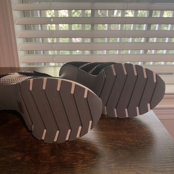 The Blake Sneex, size 8, NWT - Picture 9 of 12